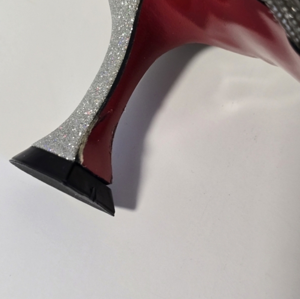 Elegant Silver Rhinestones and White Women's Heels - Picture 16 of 17